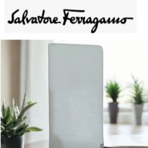 Salvatore Ferragamo Long Bill Compartment Leather Used Auth IY-660440